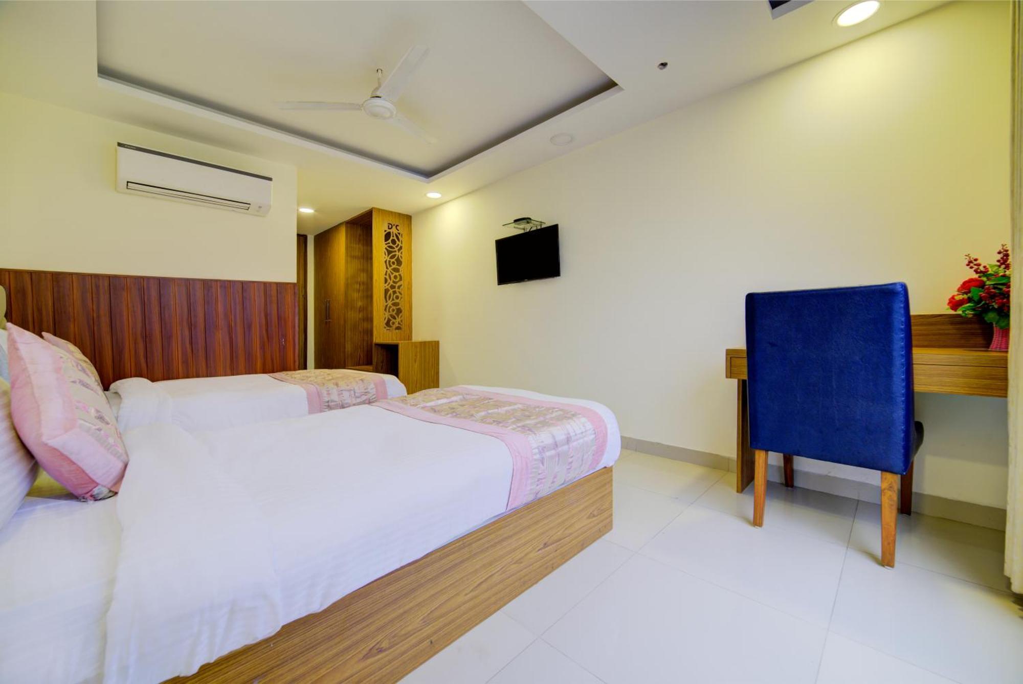 Hotel Grand Suites By D'Capitol Near Delhi Airport Nueva Delhi Exterior foto