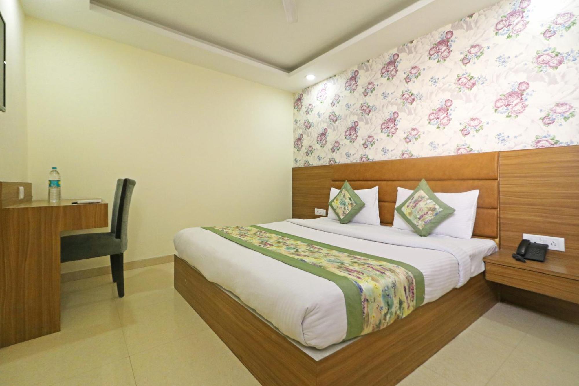 Hotel Grand Suites By D'Capitol Near Delhi Airport Nueva Delhi Exterior foto