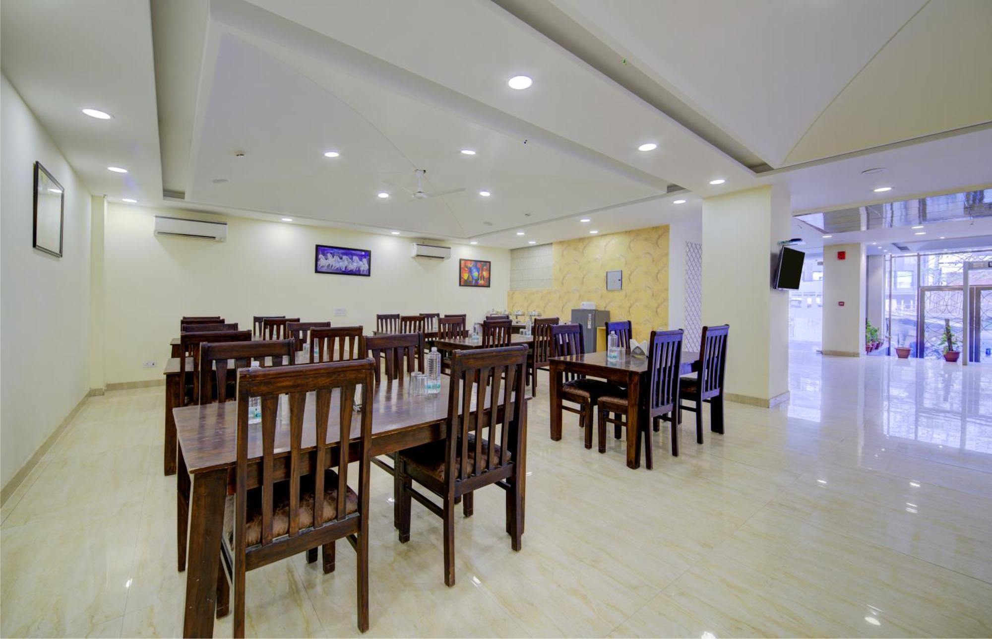 Hotel Grand Suites By D'Capitol Near Delhi Airport Nueva Delhi Exterior foto