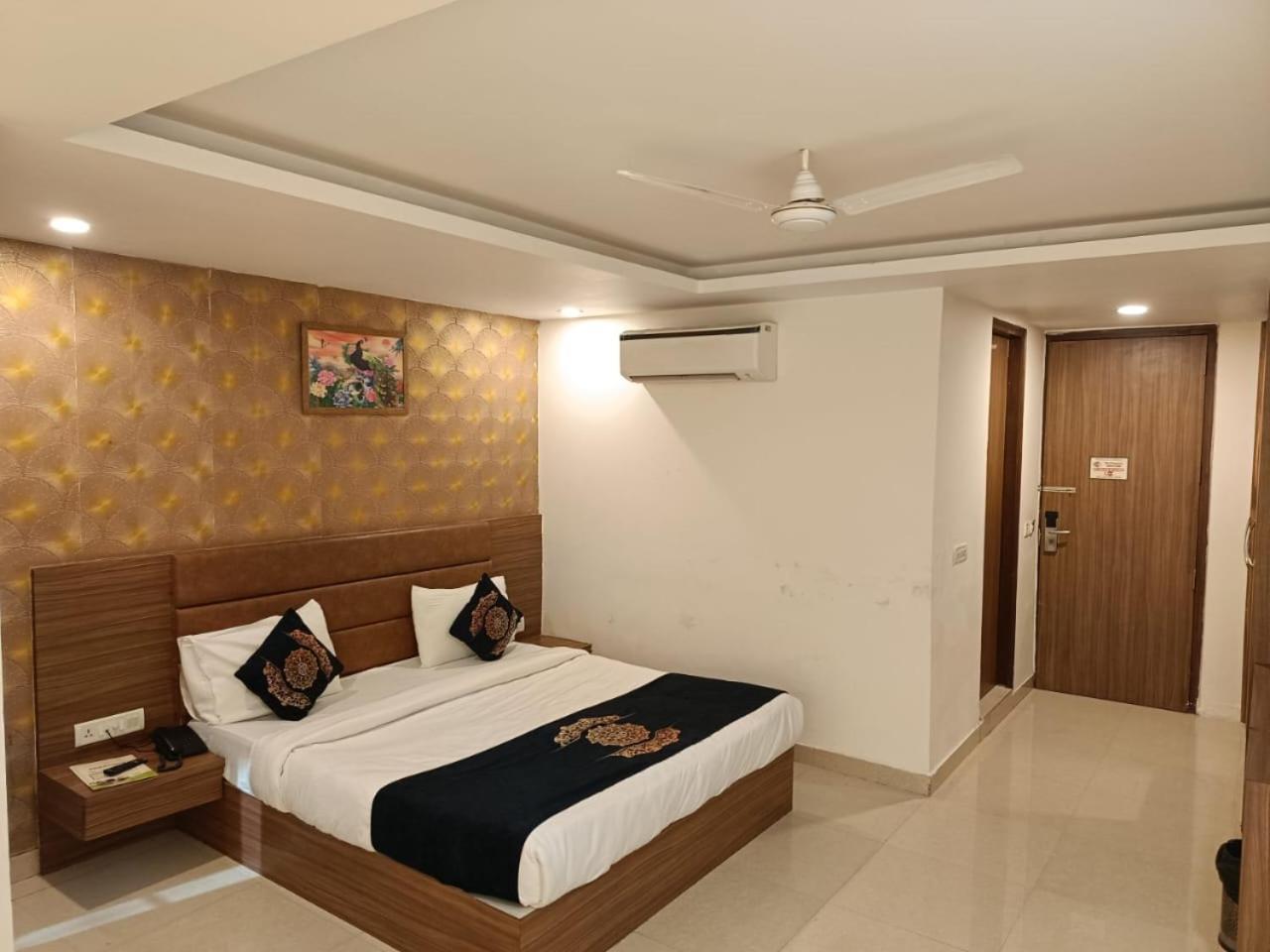 Hotel Grand Suites By D'Capitol Near Delhi Airport Nueva Delhi Exterior foto