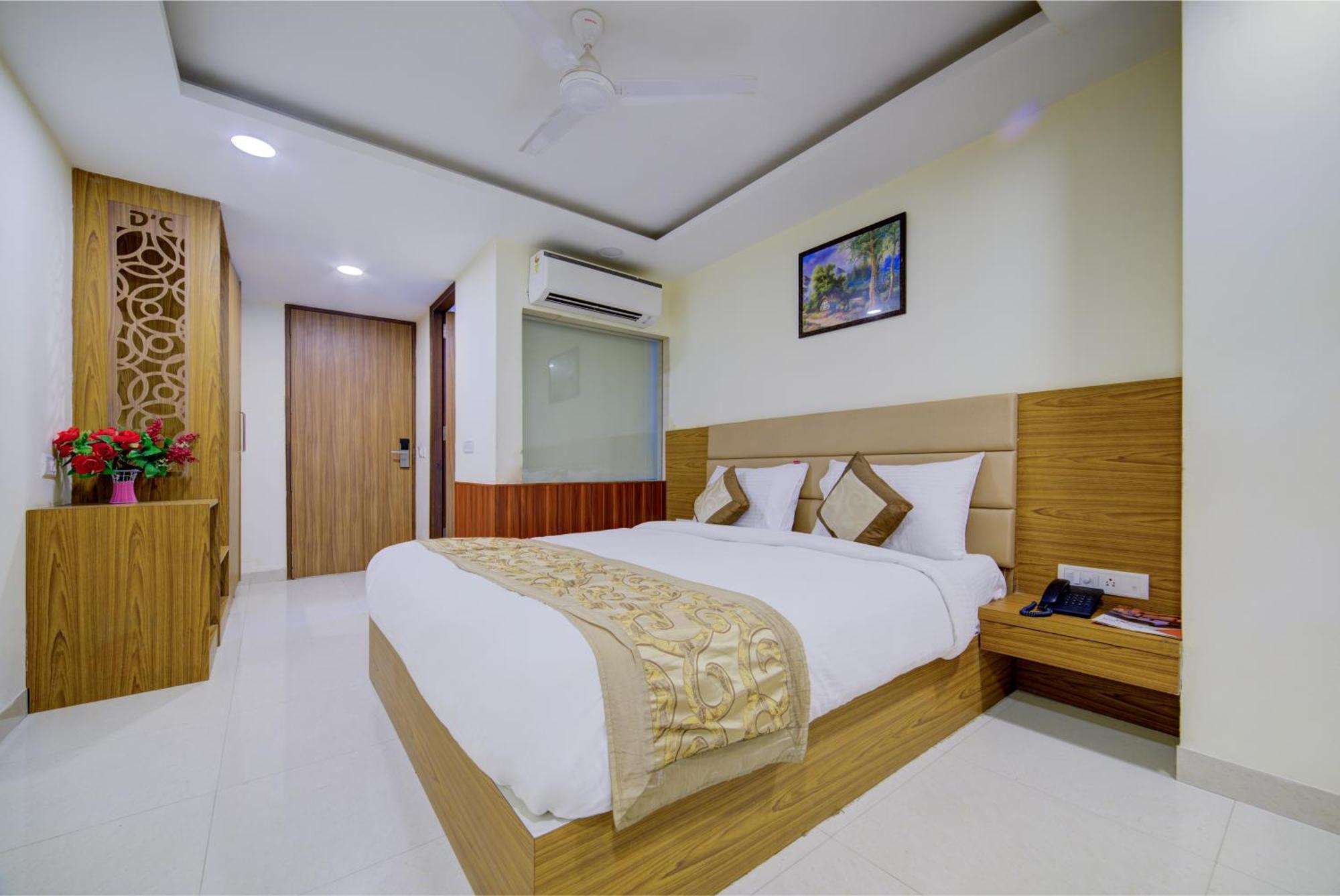 Hotel Grand Suites By D'Capitol Near Delhi Airport Nueva Delhi Exterior foto